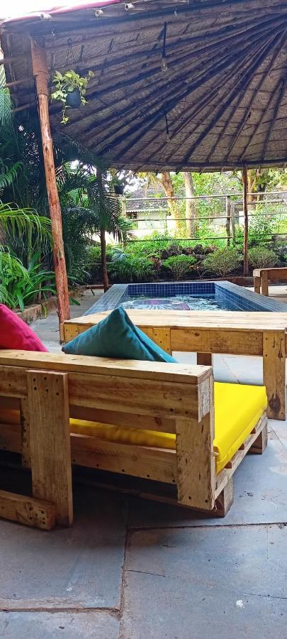 Red Monkeys Hostel Арамбол Екстер'єр фото